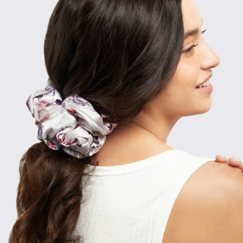 Load image into Gallery viewer, Kitsch x Bridgerton Satin Pillow Scrunchies (Floral) - Count On Us
